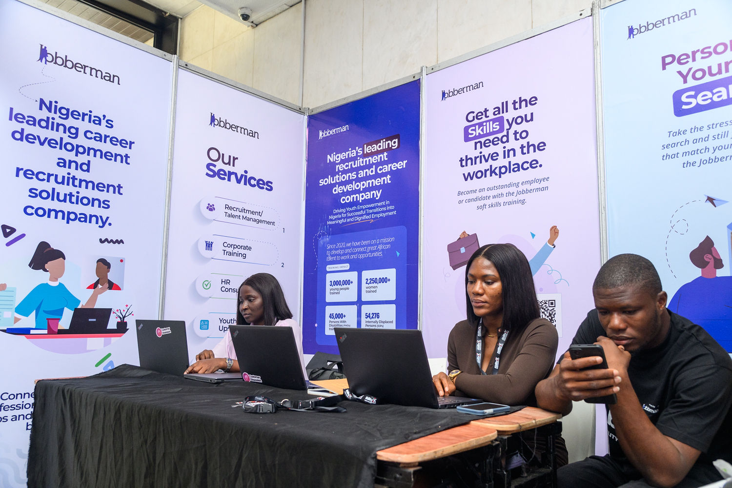 Attendees and exhibits on the AbilityX 1.0 exhibition floor.